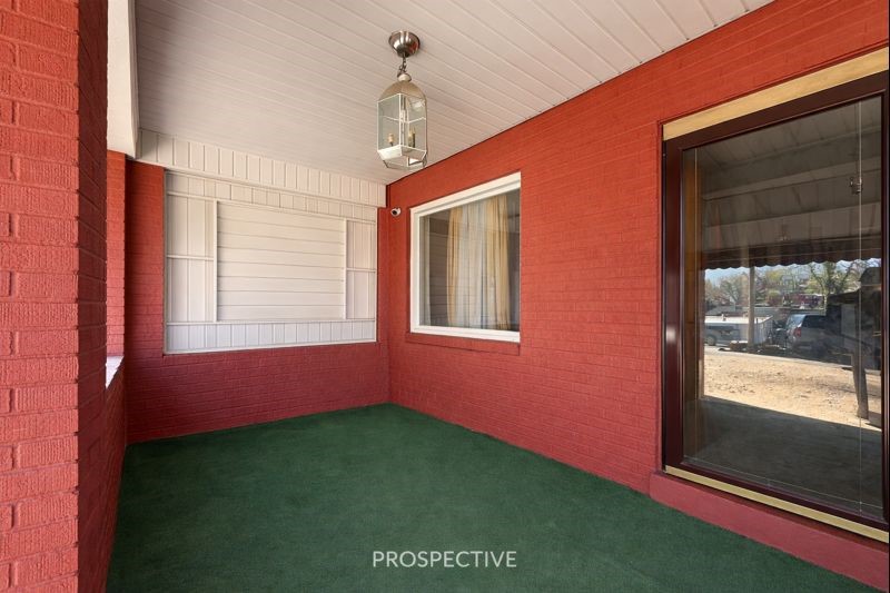 822 Shawnee St — photo 3