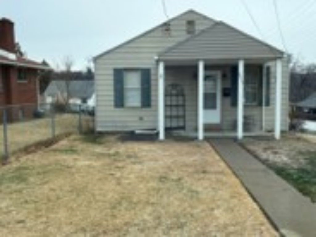 2517 C St — photo 1