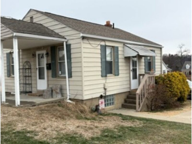 2517 C St — photo 3