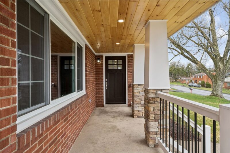 3560 Meadow Gate Dr — photo 2