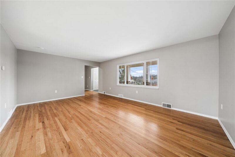3560 Meadow Gate Dr — photo 5
