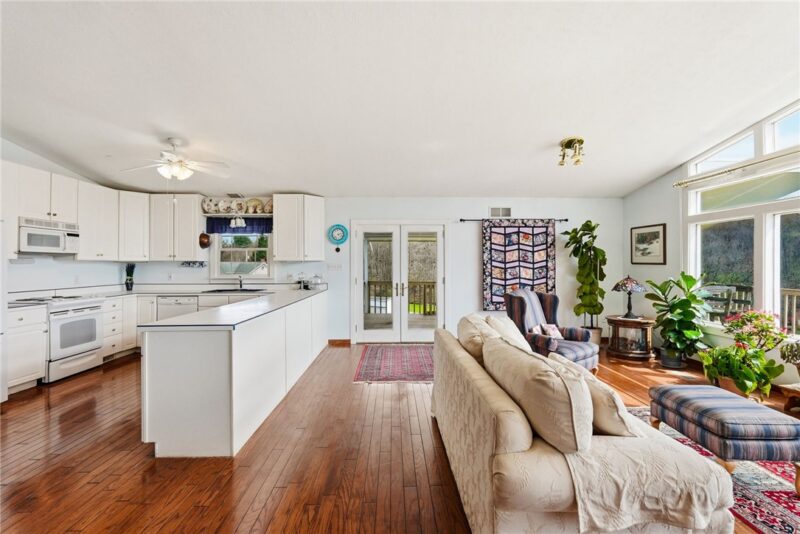 20 Walker Rd — photo 5