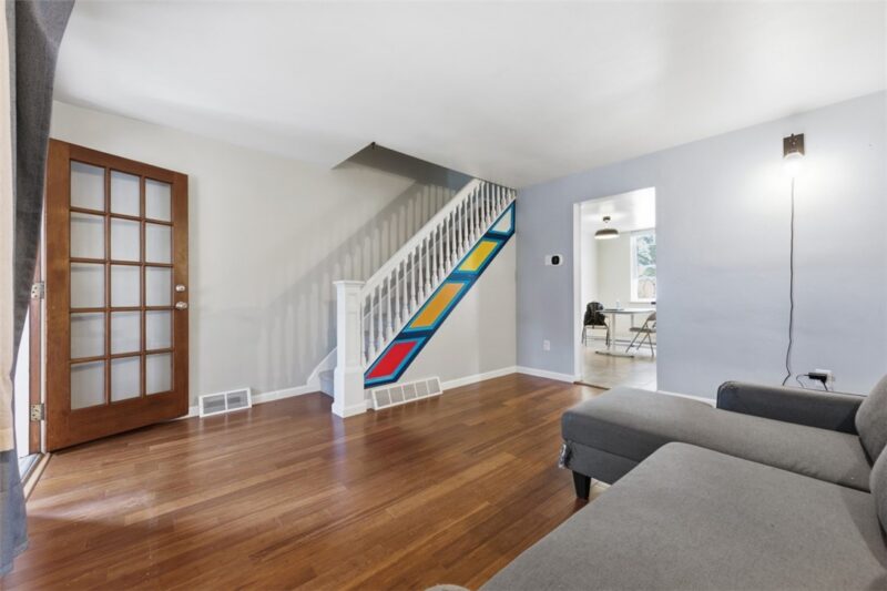 217 Ilion St — photo 3