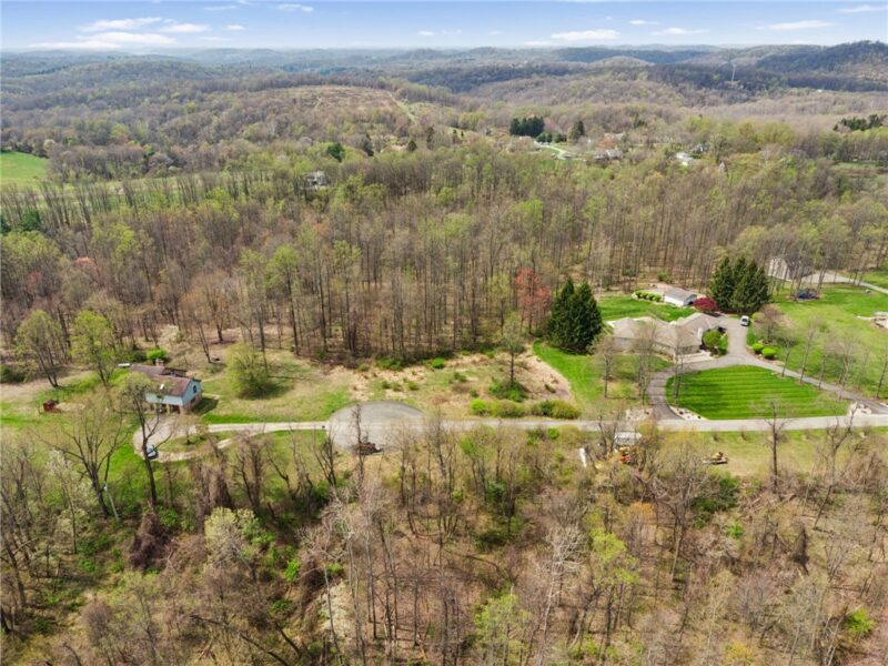 202R Eagles Ln — photo 3