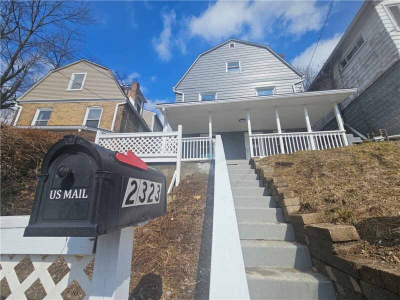2323 Patterson Ave — photo 2