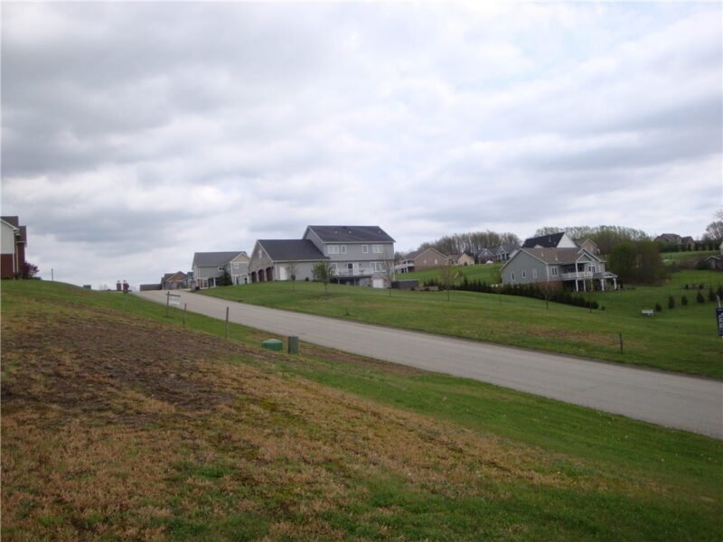 707 Victoria Way — photo 2