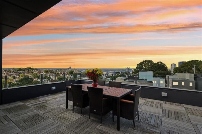 646 Science Street — photo 2