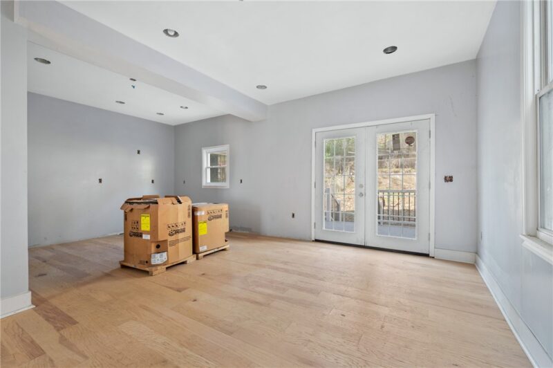 5419 Broad St — photo 7