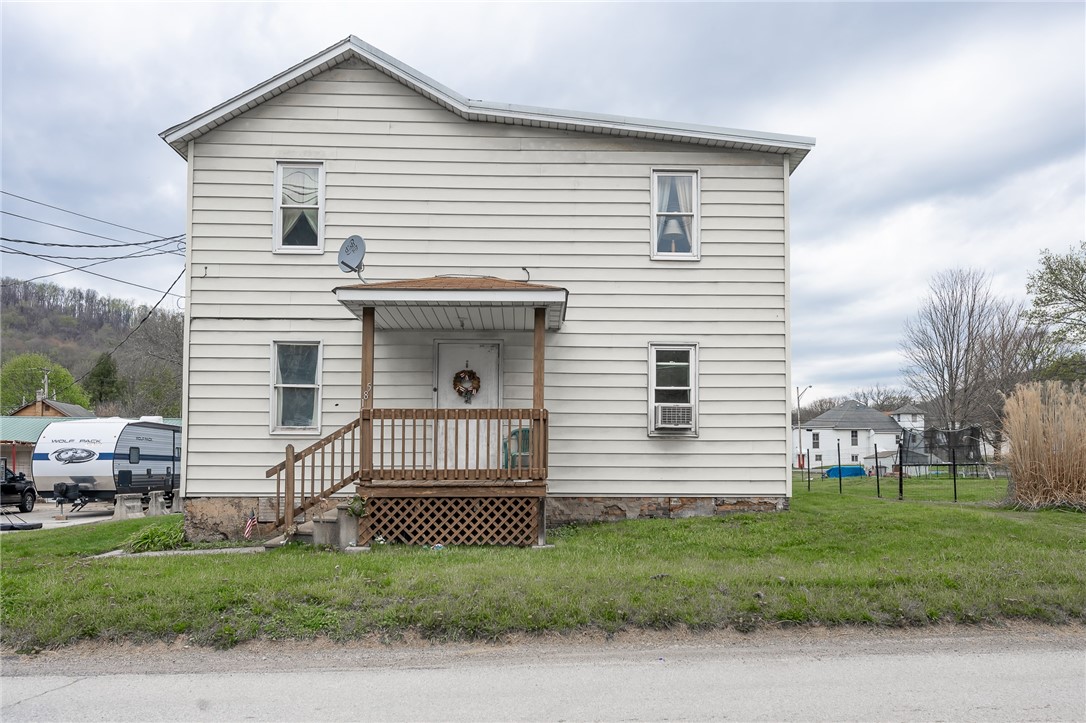 185 Front St — photo 1