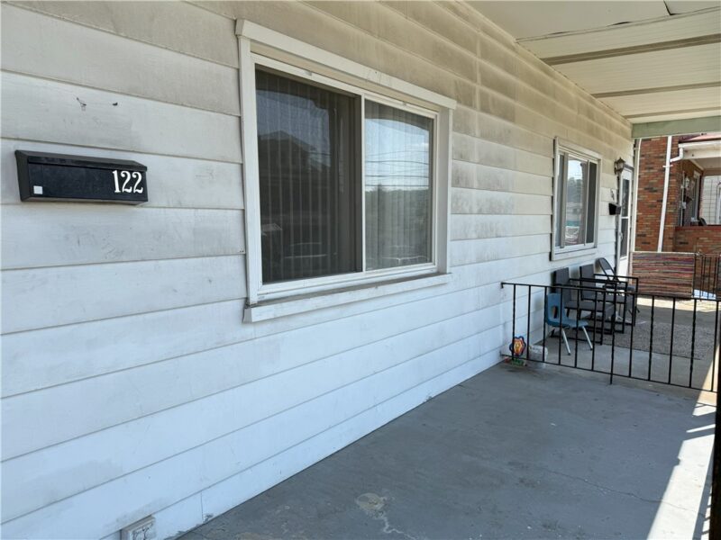 122 Greydon Ave — photo 4
