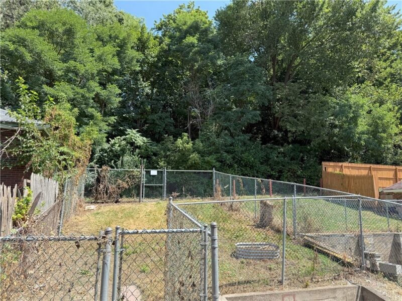 122 Greydon Ave — photo 6