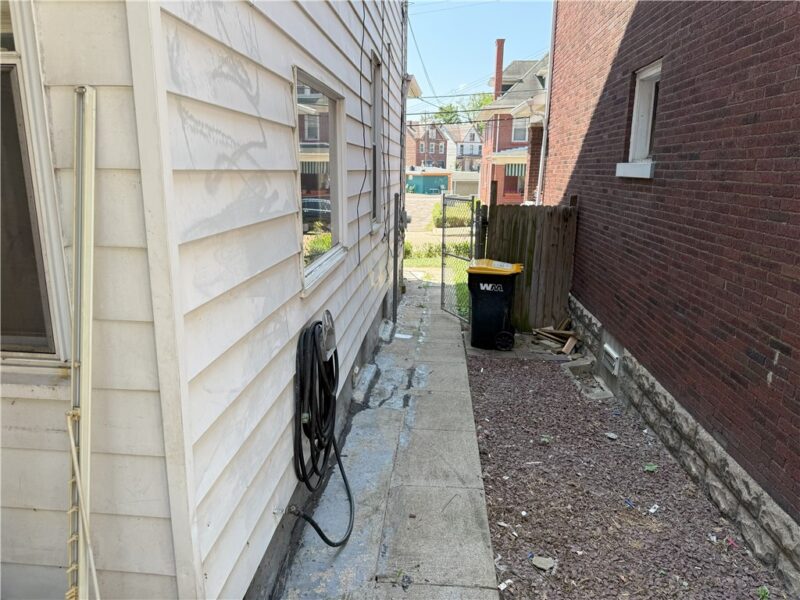 122 Greydon Ave — photo 7