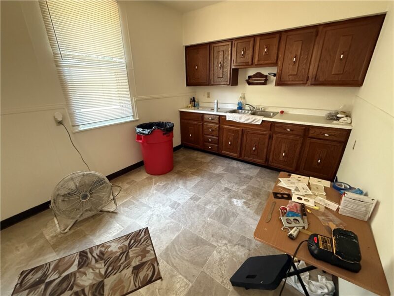 122 Greydon Ave — photo 8