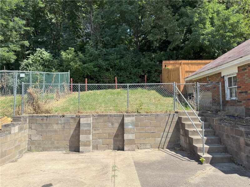 120 Greydon Ave — photo 6