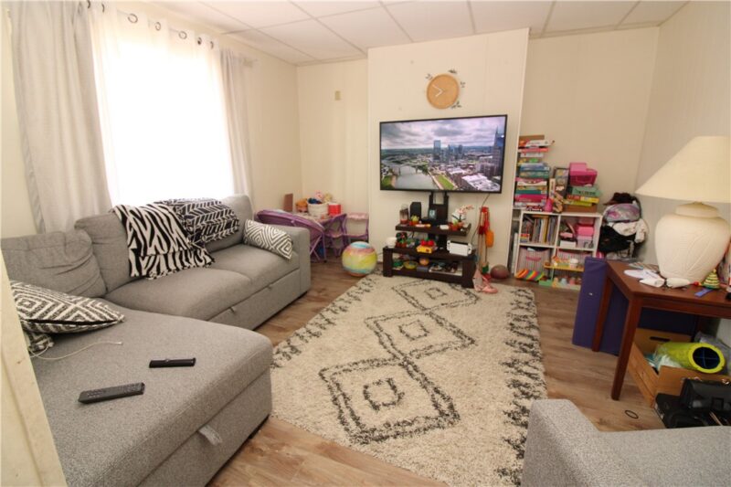 120 Greydon Ave — photo 7