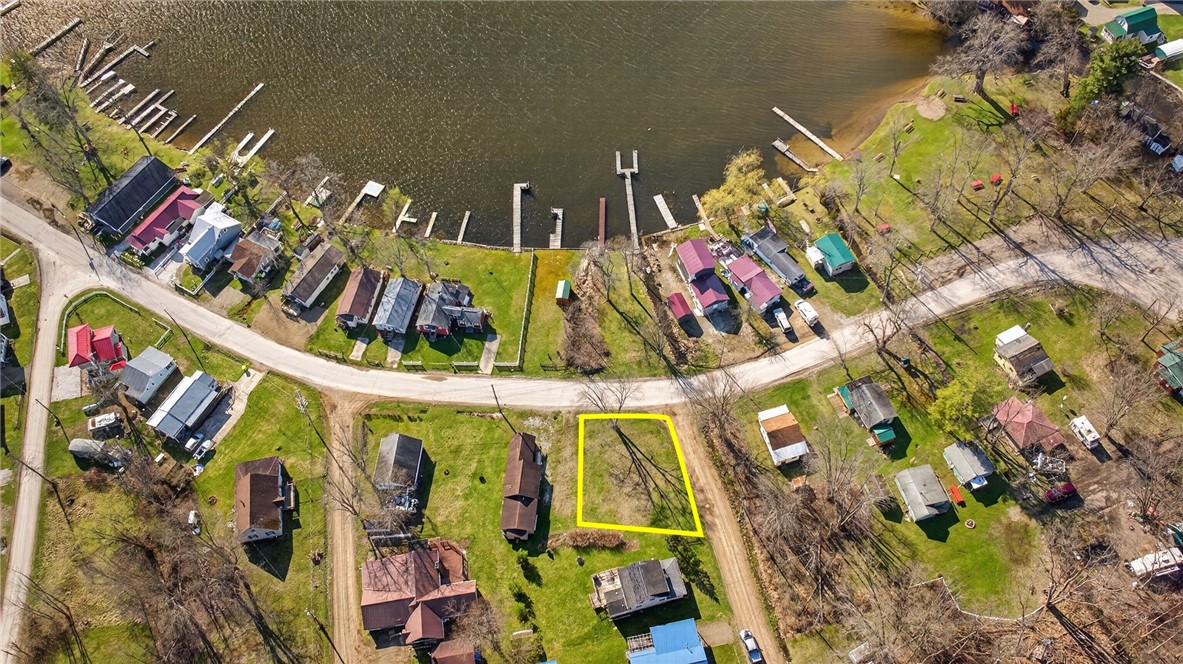 24186 Lakeview Dr — photo 1