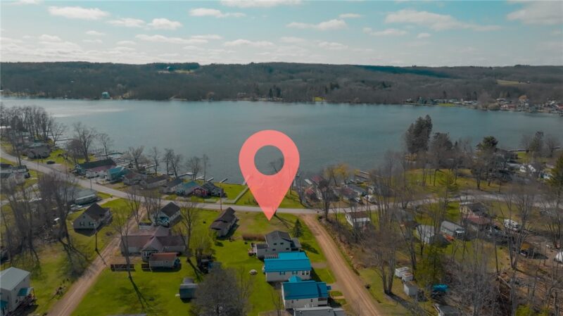 24186 Lakeview Dr — photo 3