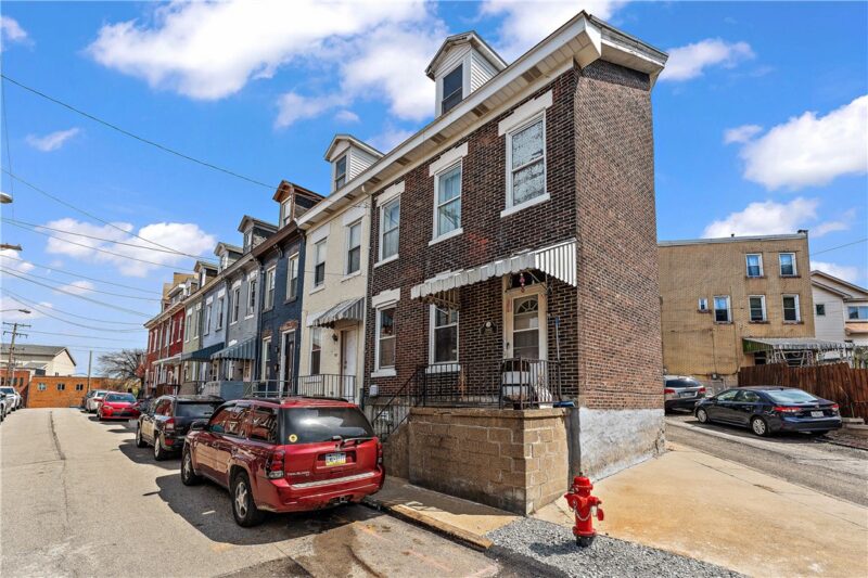 3502 Leech St — photo 2
