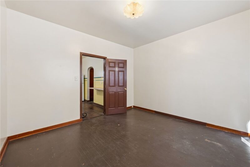 823 FALLOWFIELD AVE — photo 7