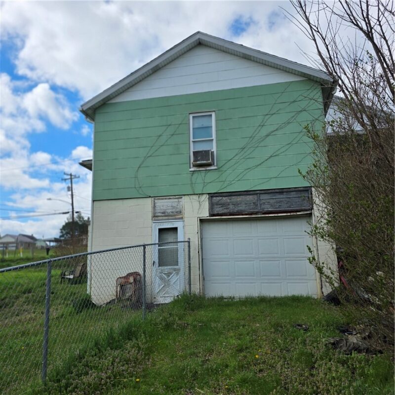 212 Fayette Ave — photo 2
