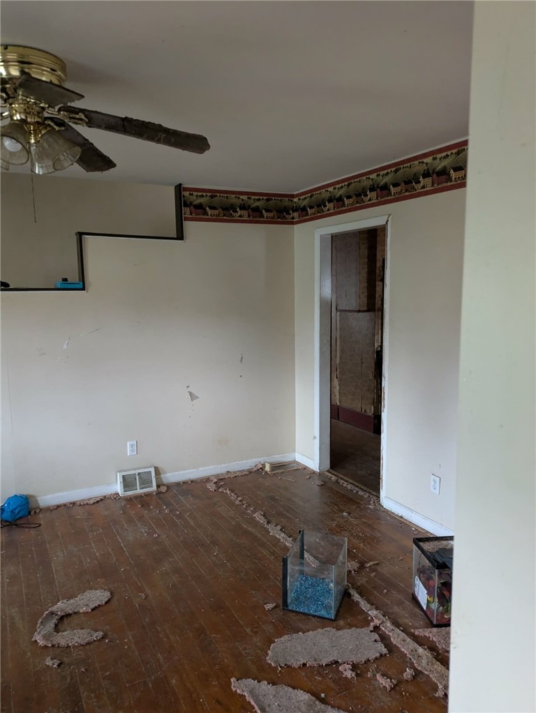 212 Fayette Ave — photo 8