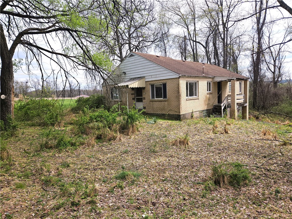 6079 William Penn Hwy — photo 1