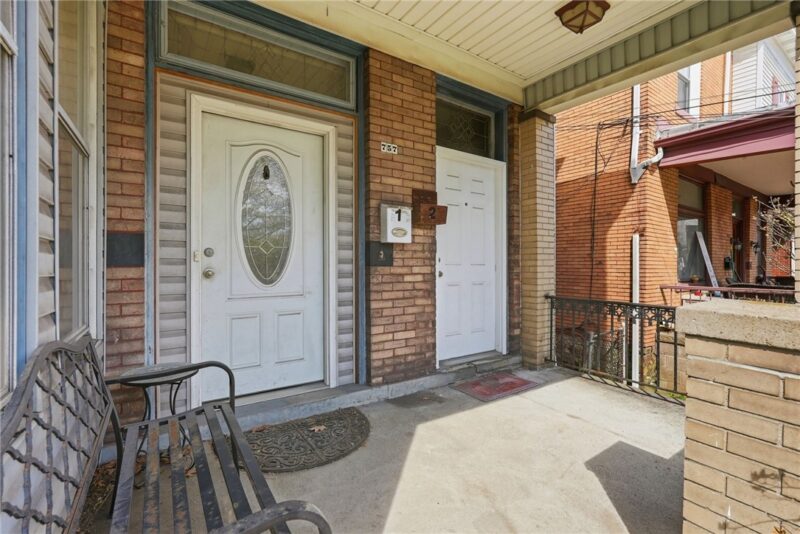 757 Chislett St — photo 4