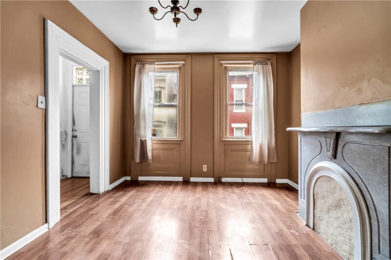 516 Armandale St — photo 4