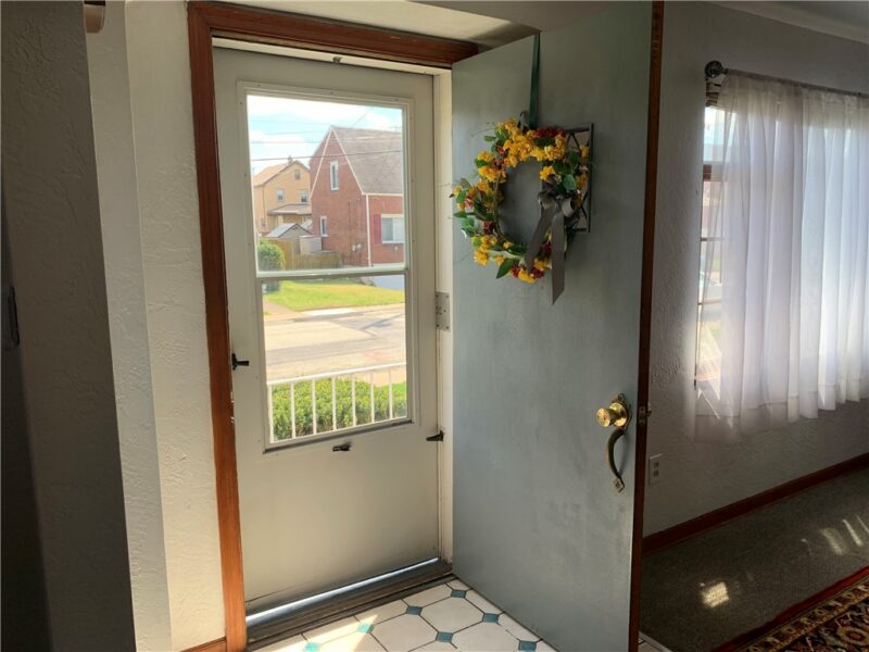 106 Miller Ave — photo 2