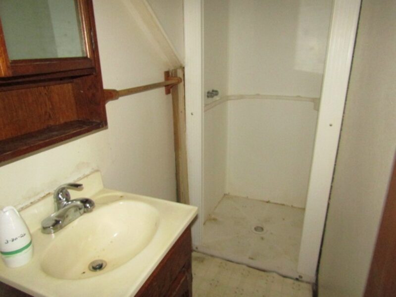 415 N School St — photo 8