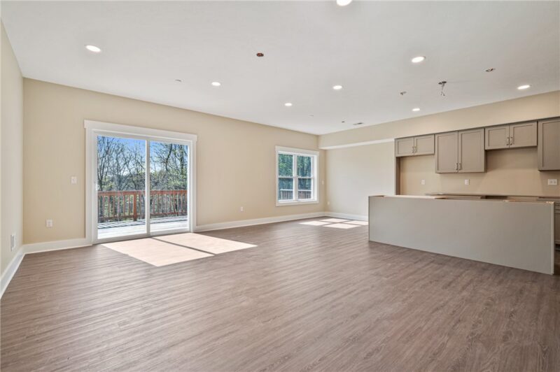 1223 Center Avenue — photo 5