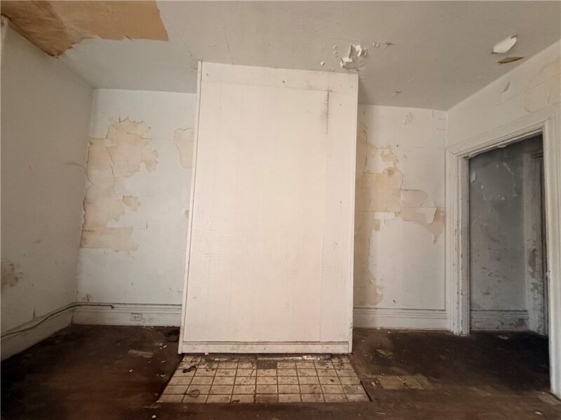 5001 Broad St — photo 3