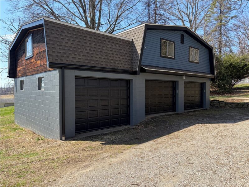 345 Garvin Rd — photo 2