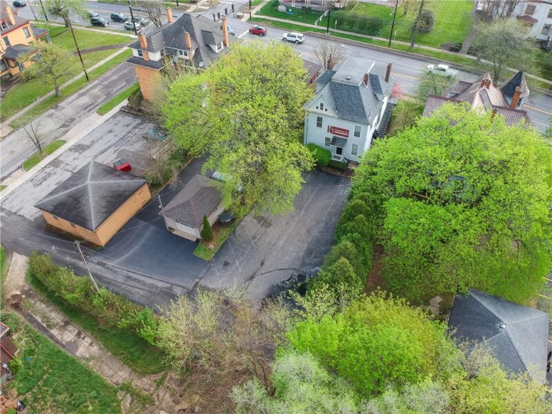 409 N Jefferson St — photo 2