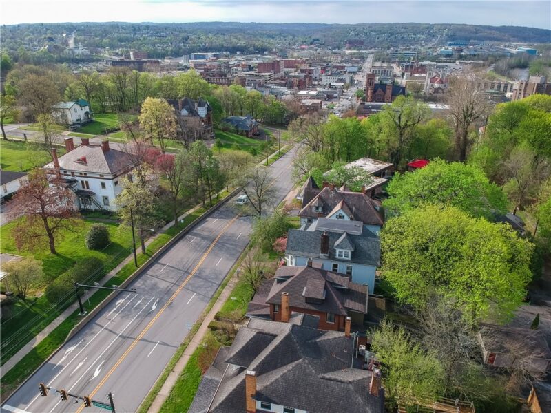 409 N Jefferson St — photo 3