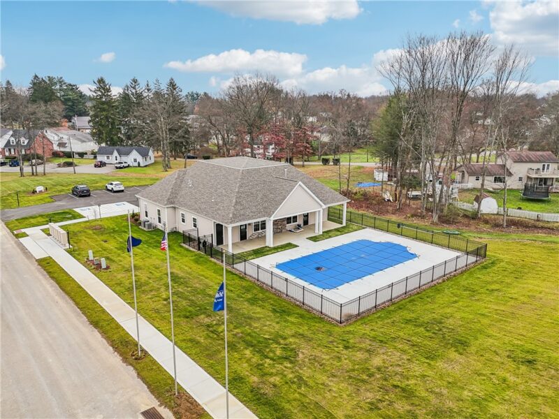 3301 Maple Crest Court — photo 3