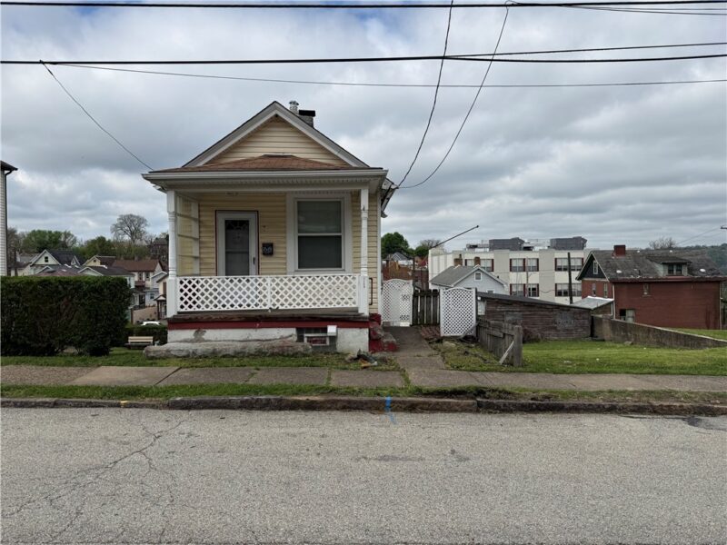 1208 Scott St — photo 2