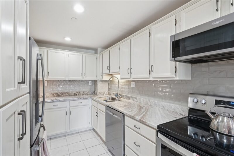 750 Washington Rd 109 — photo 4