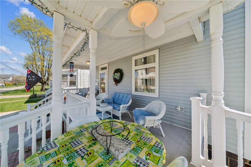 320 Walnut St — photo 3