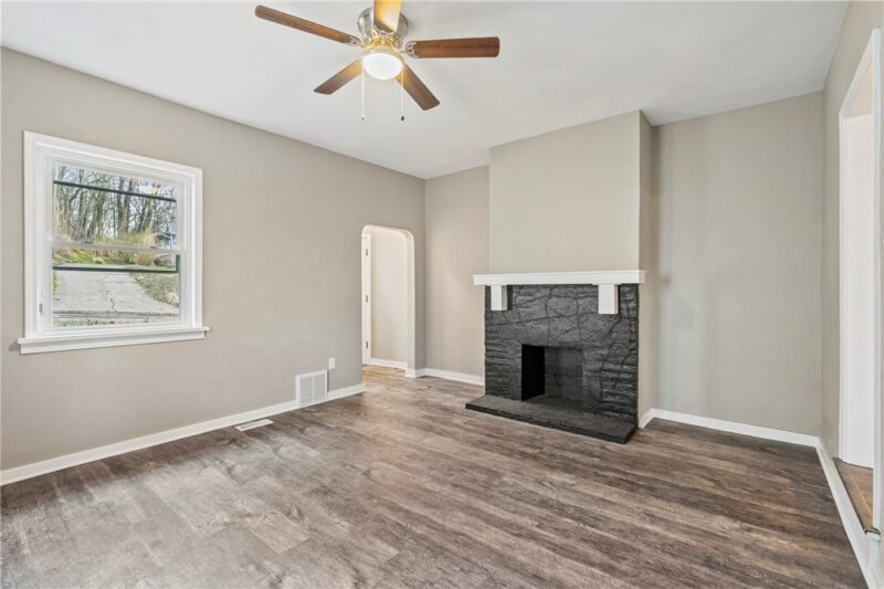 2215 Lehigh St — photo 4