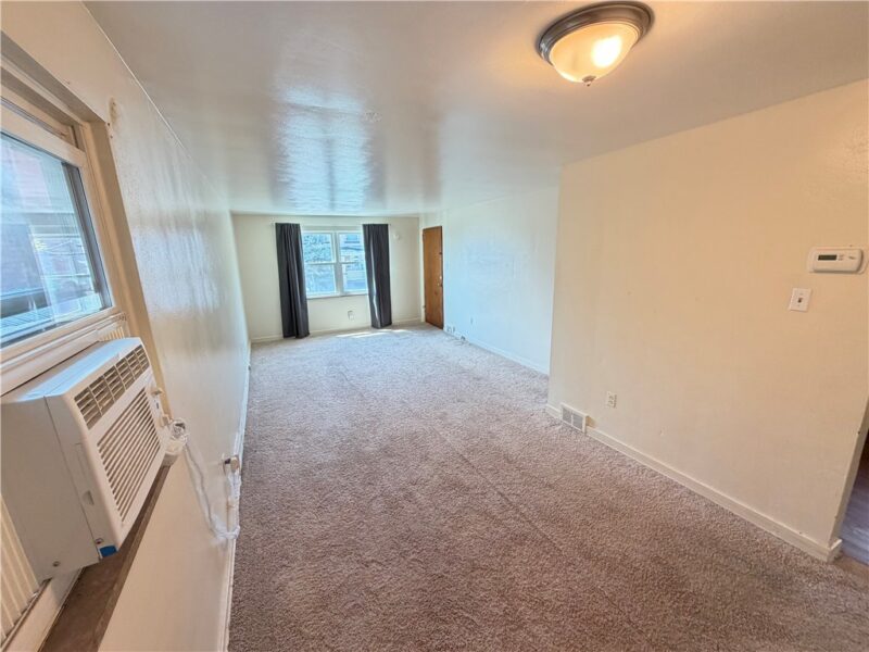 1043 Welfer st — photo 5