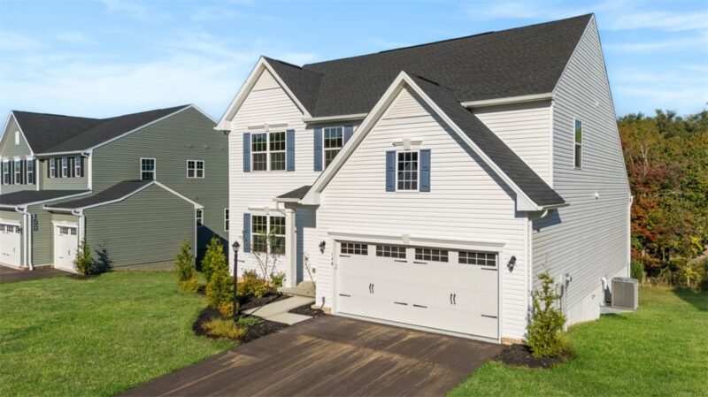 148 Arnoni Dr — photo 2