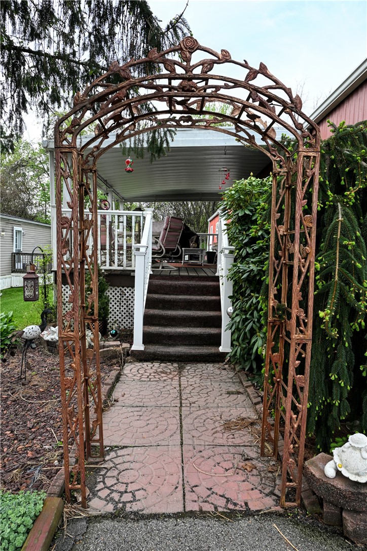 6 Roundtable Dr — photo 3