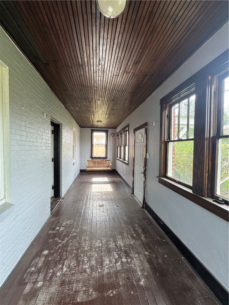 804 Eastman St — photo 2