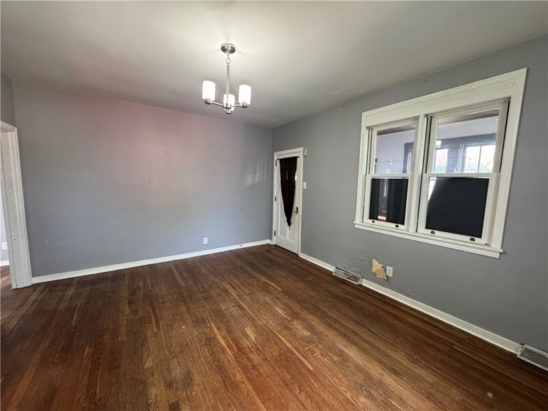 804 Eastman St — photo 8