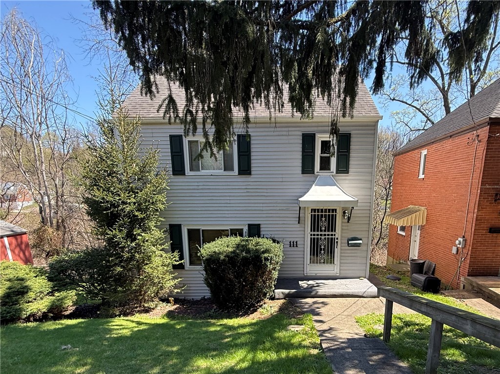 111 Robin St — photo 1