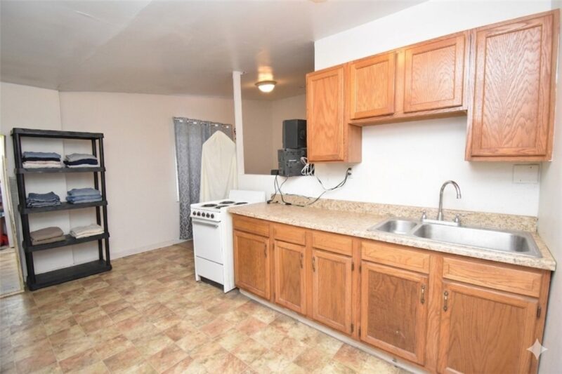 2415 Spring Street — photo 5