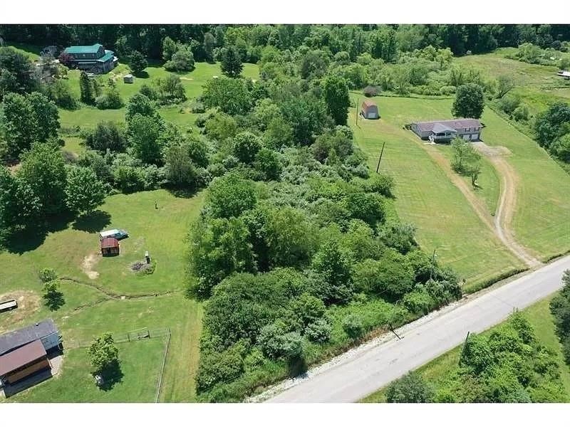 856 Edmon Rd — photo 1