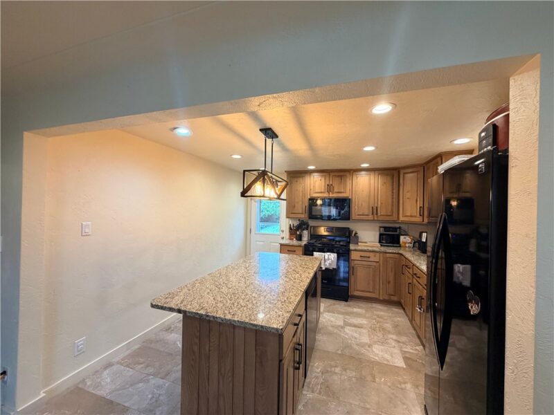 16 Jackson Dr — photo 6