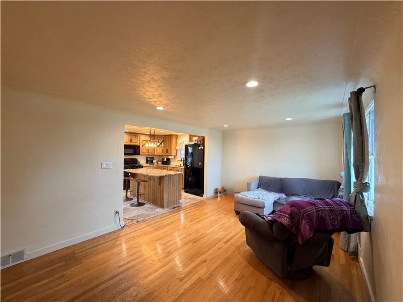 16 Jackson Dr — photo 8